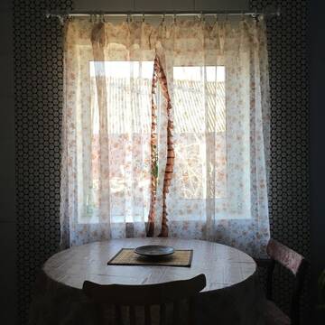 Фото номера Двухместный номер с 2 отдельными кроватями Гостевой дом Tsarikova House г. Loyew 10